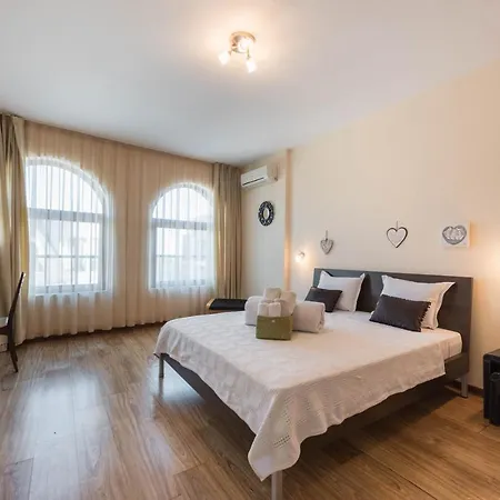 One Bedroom In Purpurna Zvezda *