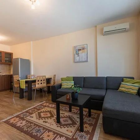 One Bedroom In Purpurna Zvezda *