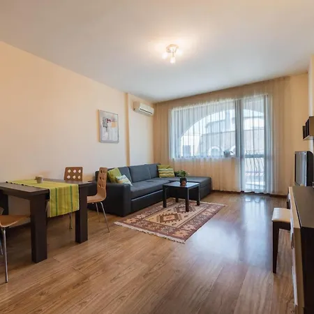 One Bedroom In Purpurna Zvezda Warna
