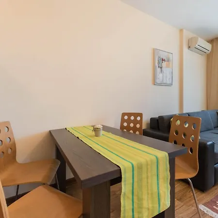 One Bedroom In Purpurna Zvezda Apartament Warna