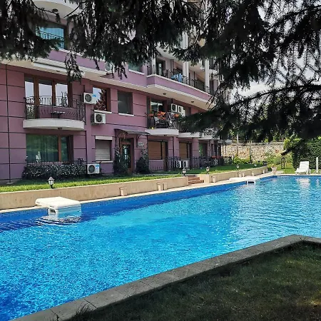 One Bedroom In Purpurna Zvezda